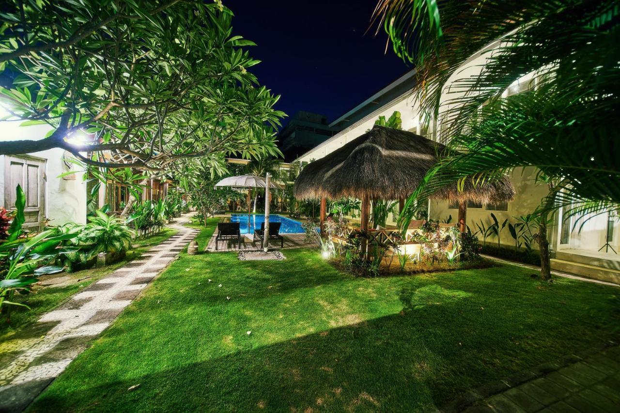 Easy Surf Camp Hotel Kuta Lombok Kültér fotó