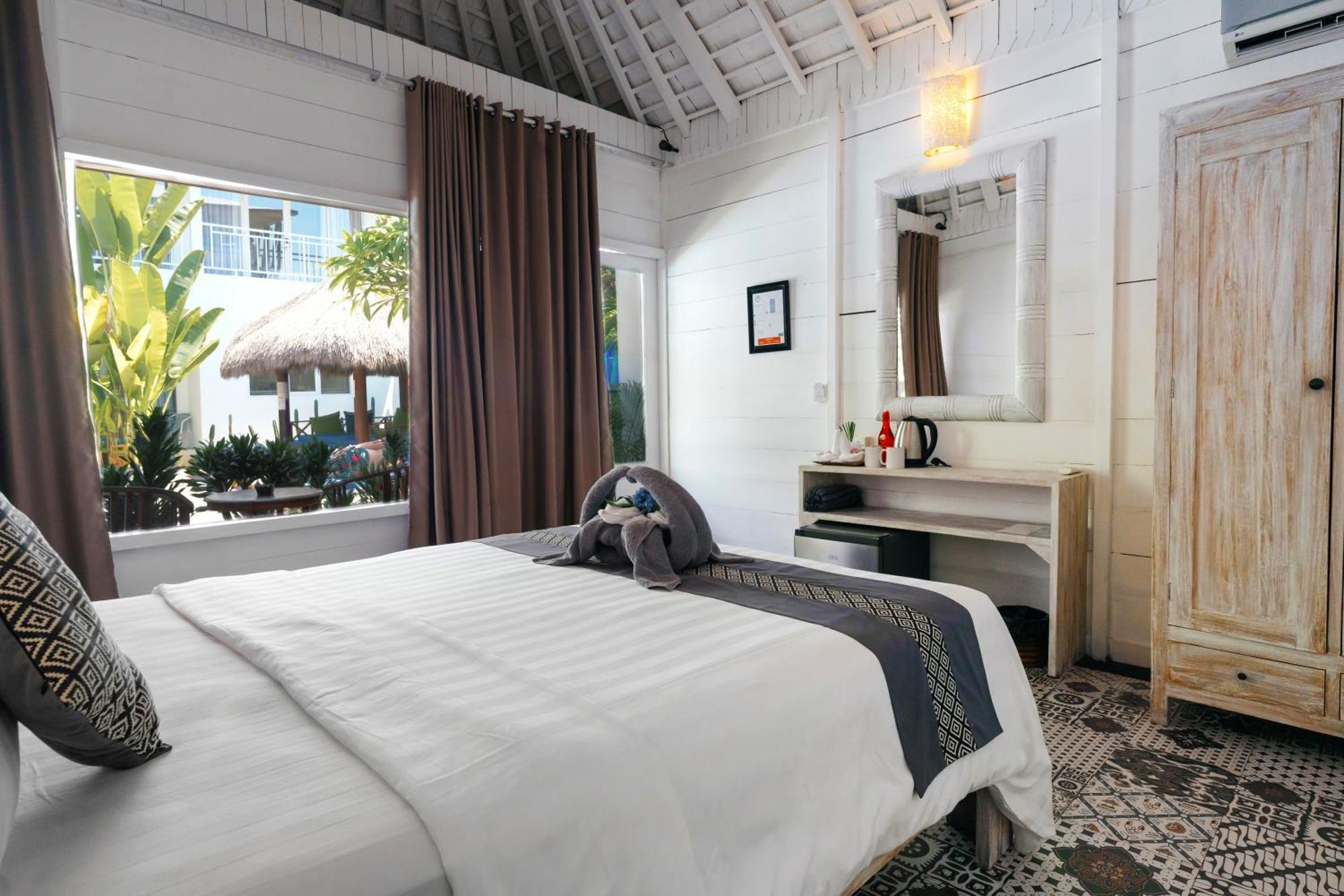 Easy Surf Camp Hotel Kuta Lombok Kültér fotó